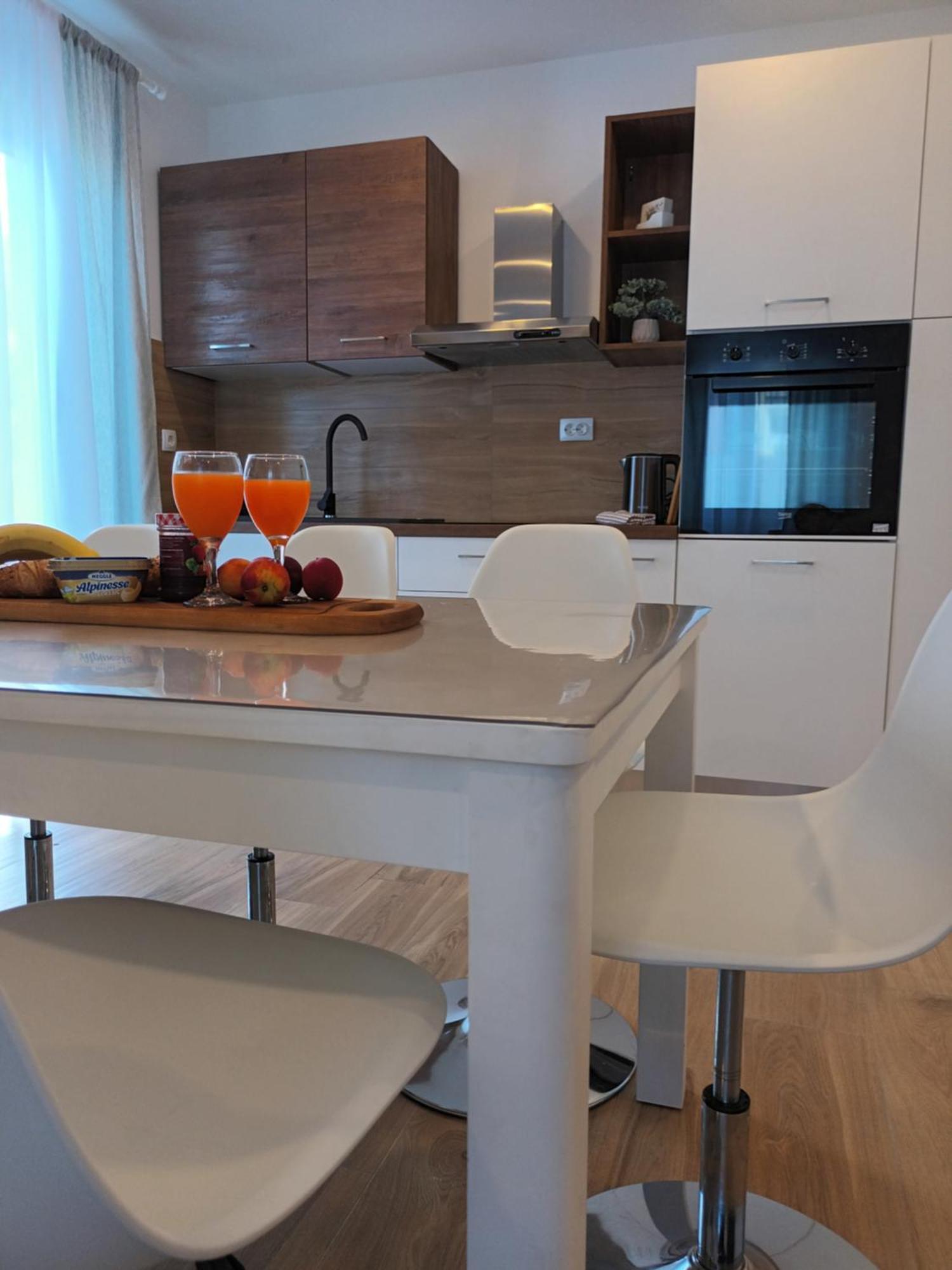 Apartmani Tolj ماكارسكا المظهر الخارجي الصورة